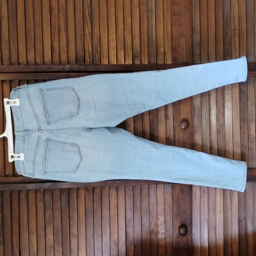 Universal Thread Jeans - Picture 2 of 5